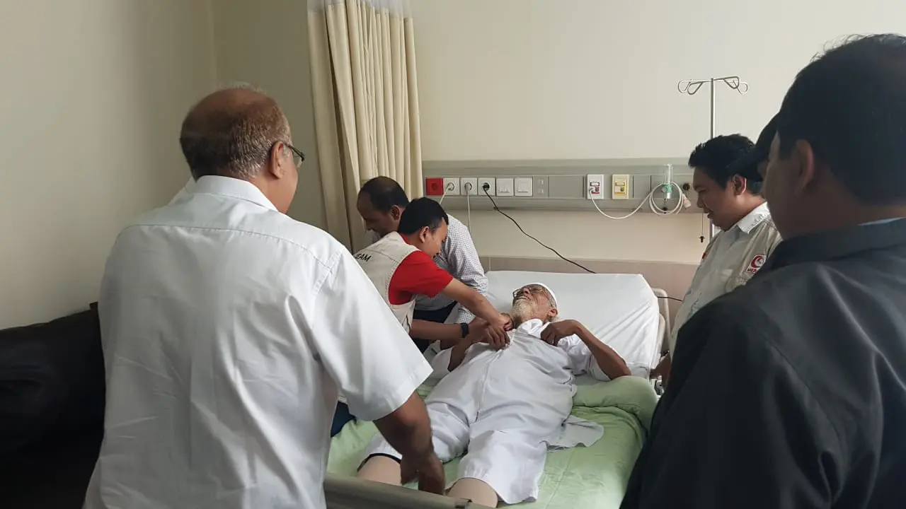 Terpidana kasus terorisme Abu Bakar Baasyir dibawa ke RSCM Kencana, Jakarta Pusat, Selasa (29/1/2019).