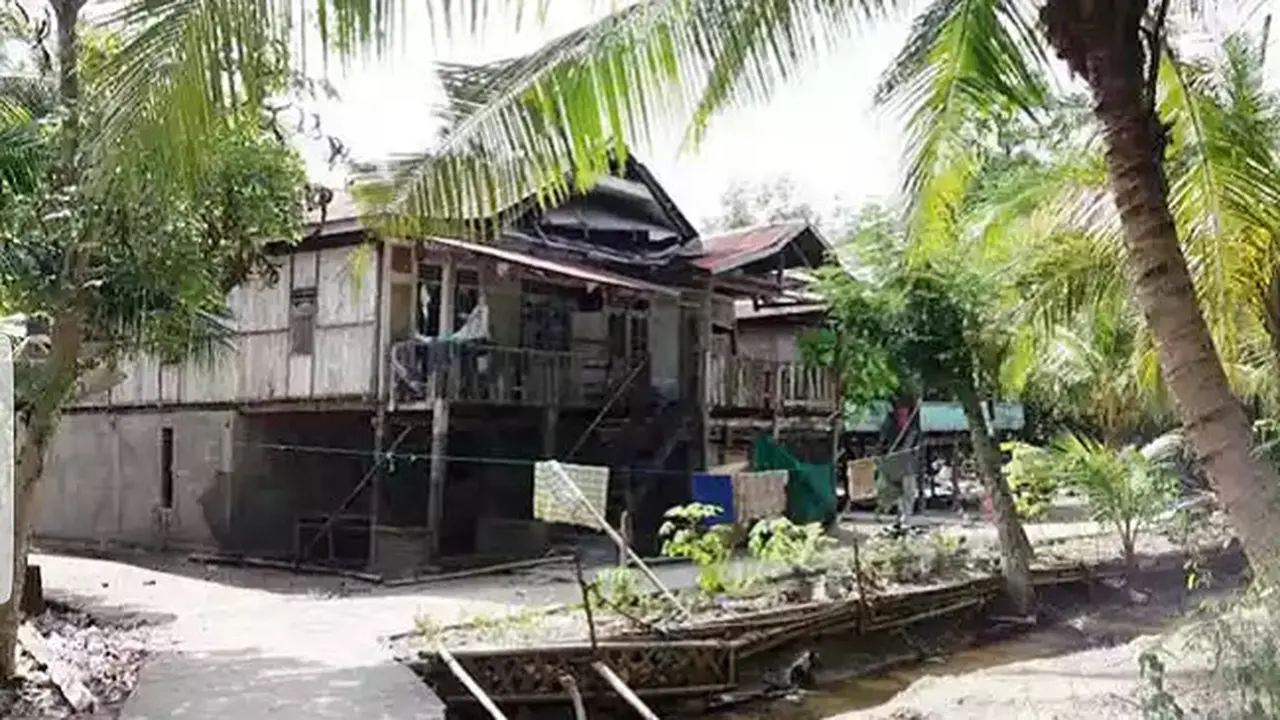 Ironi Kamar Mandi Pulau Berpasir Putih di Polewali Mandar