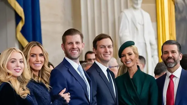 Gaya Formal Keluarga Donald Trump saat Pelantikan Presiden Amerika Serikat. [@ivankatrump]