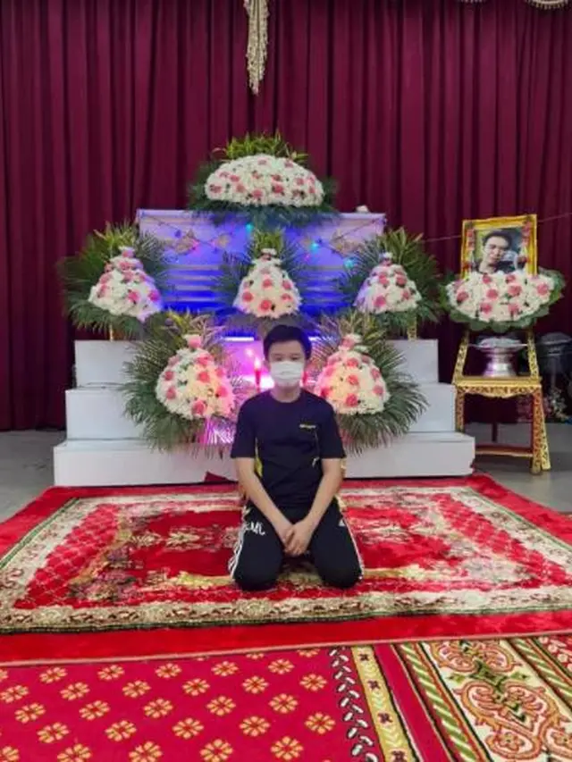 Tinggal Sebatang Kara, Bocah 12 Tahun Ini Nyanyi di Facebook untuk Dana Pemakaman Ayah