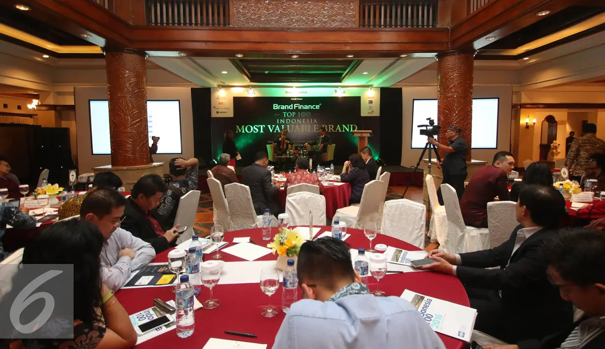 Suasana penghargaan Top 100 Most Valuable Indonesia Brands 2016 di Jakarta, Kamis (21/7).  Emtek menempati peringkat ke 83 dari 100 merek terkemuka di Indonesia. (Liputan6.com/Immanuel Antonius)