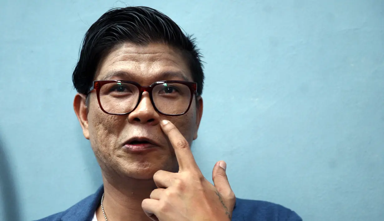 Belum lama ini Andika Kangen band kembali menjadi perbincangan. Bukan terkait karya yang sedang digarapnya, tapi kembali menjadi perbincangan lantaran video mesra dengan cewek. (Nurwahyunan/Bintang.com)