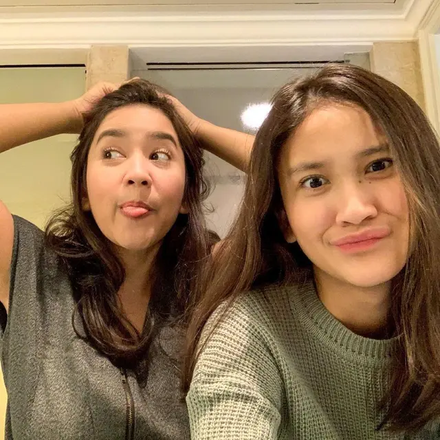 6 Potret Risma Nilawati Mantan Istri Ferry Maryadi dan Sang Putri, Sering Dikira Kakak Adik