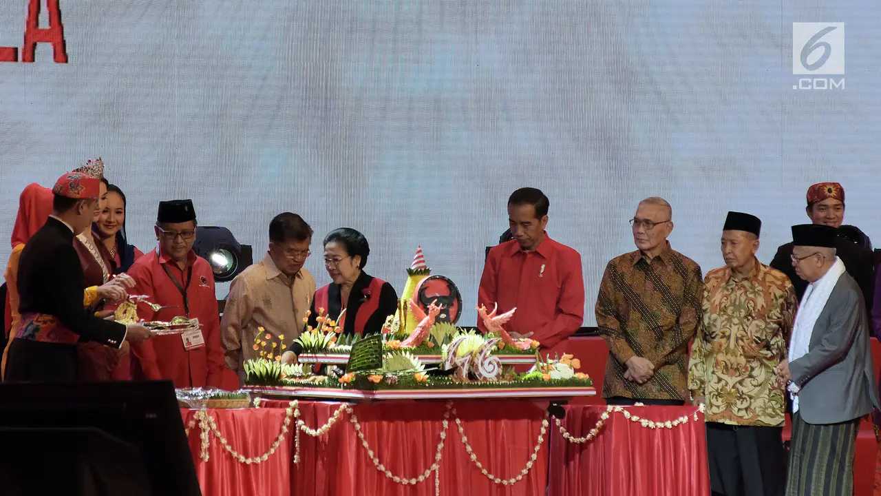 Jokowi - Ma'ruf Amin Hadiri HUT ke-46 PDIP