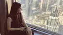 Begini pose Franda saat sedang berada di puncak Burj Khalifa. (foto: instagram.com/frandaaa87)