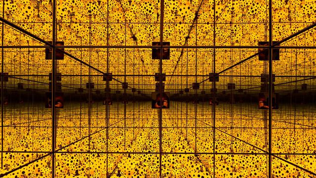 FOTO: Mengunjungi Pameran Instalasi Seni Yayoi Kusama di Berlin