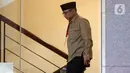 Mantan Menteri Agama, Yaqut Cholil Qoumas saat menuju ruang pemeriksaan di Gedung Merah Putih Komisi Pemberantasan Korupsi (KPK), Selasa (16/12/2025). (Liputan6.com/Helmi Fithriansyah)
