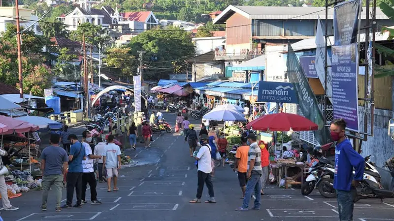 Kondisi Pasar Pinasungkulan karombasan Manado, salah satu klaster aktif penyebaran Covid-19 di Sulut.