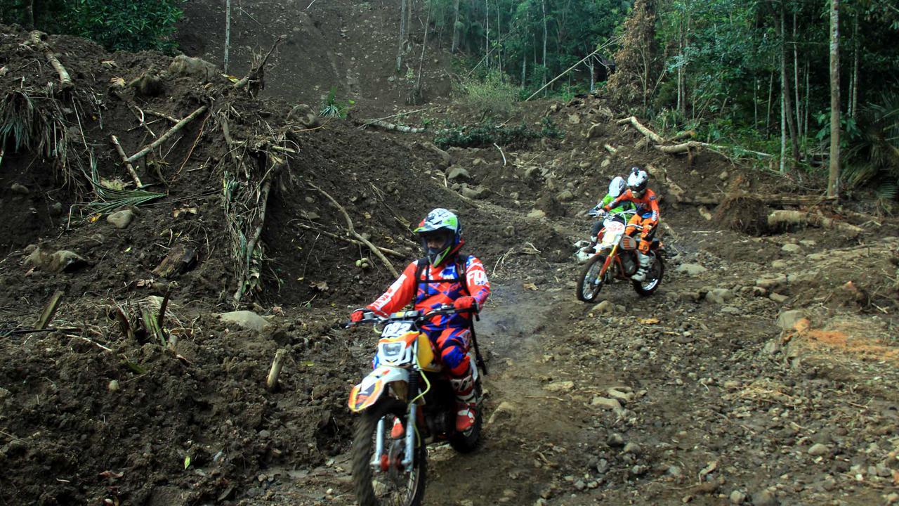 Longsor Susulan Bayangi Lebaran Warga Watuagung