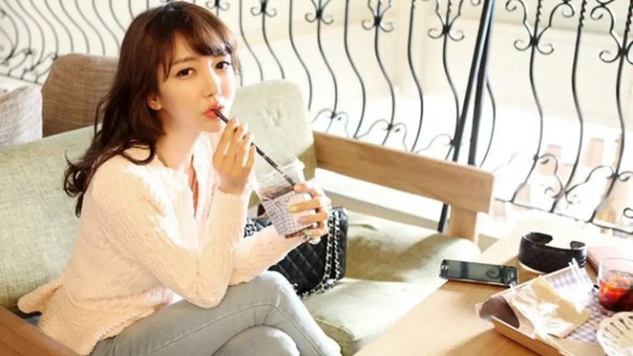 Hari Guru Nasional: Ini Dia Guru Seksi Dari Korea Selatan