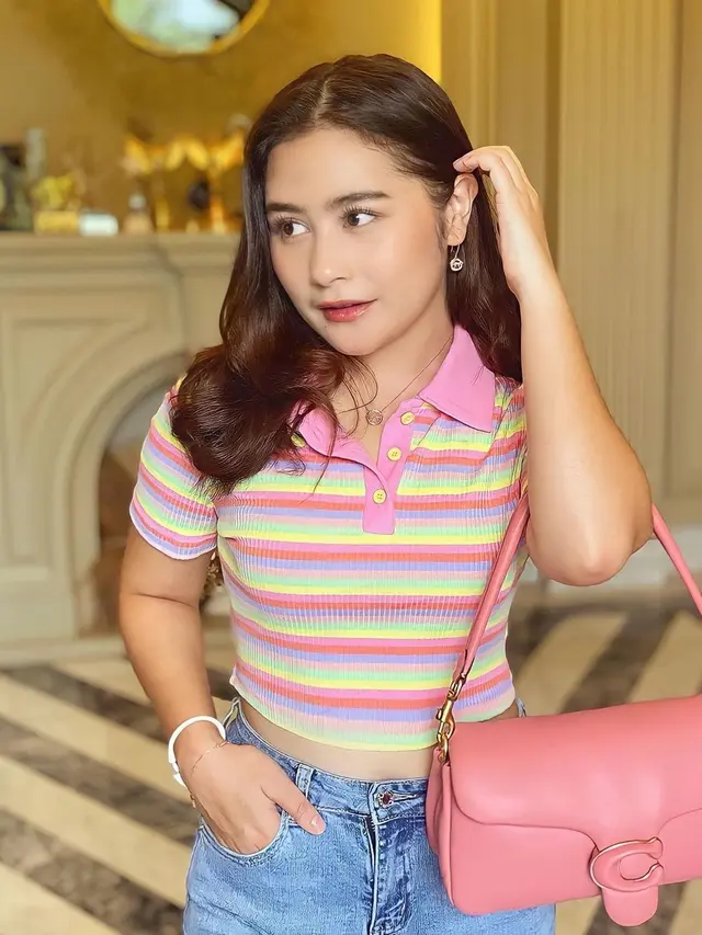 FOTO: Gaya Kasual Prilly Latuconsina, Simpel dan Stylish