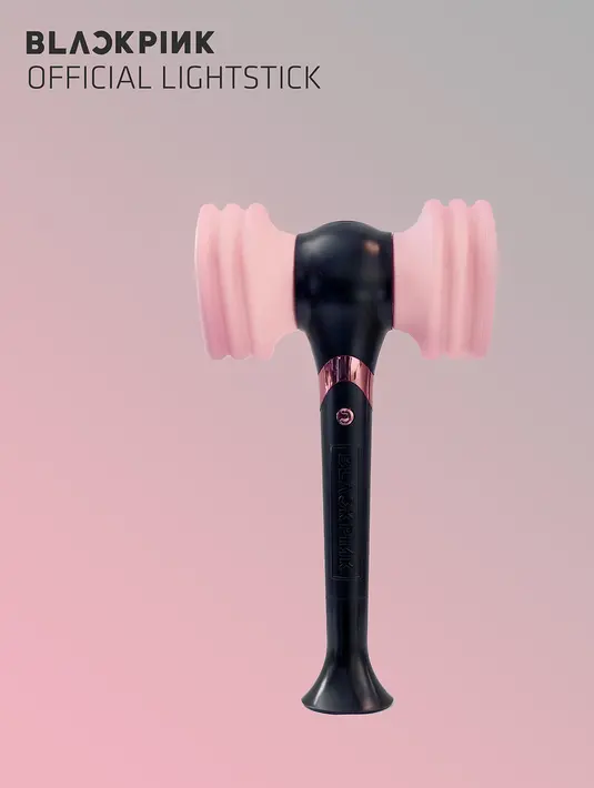 Dalam postingan itu, akun Yg Select mengungkapkan rincian dari lightstick milik BLACKPINK. Mereka mengatakan jika  lightstick ini didesain oleh personel BLACKPINK. (Foto: instagram.com/ygselect)
