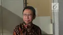Mantan ketua DPR Marzuki Alie usai menjalani pemeriksaan di Gedung KPK, Jakarta, Selasa (26/6). Marzuki Alie tampak menenteng nasi kotak usai menjalani pemeriksaan. (Merdeka.com/Dwi Narwoko)