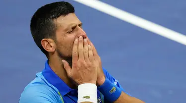 Ekspresi petenis Serbia Novak Djokovic usai mengalahkan petenis Rusia Daniil Medvedev pada final tunggal putra kejuaraan tenis US Open 2023 di New York, Amerika Serikat, Minggu (10/9/2023). (AP Photo/Mary Altaffer)