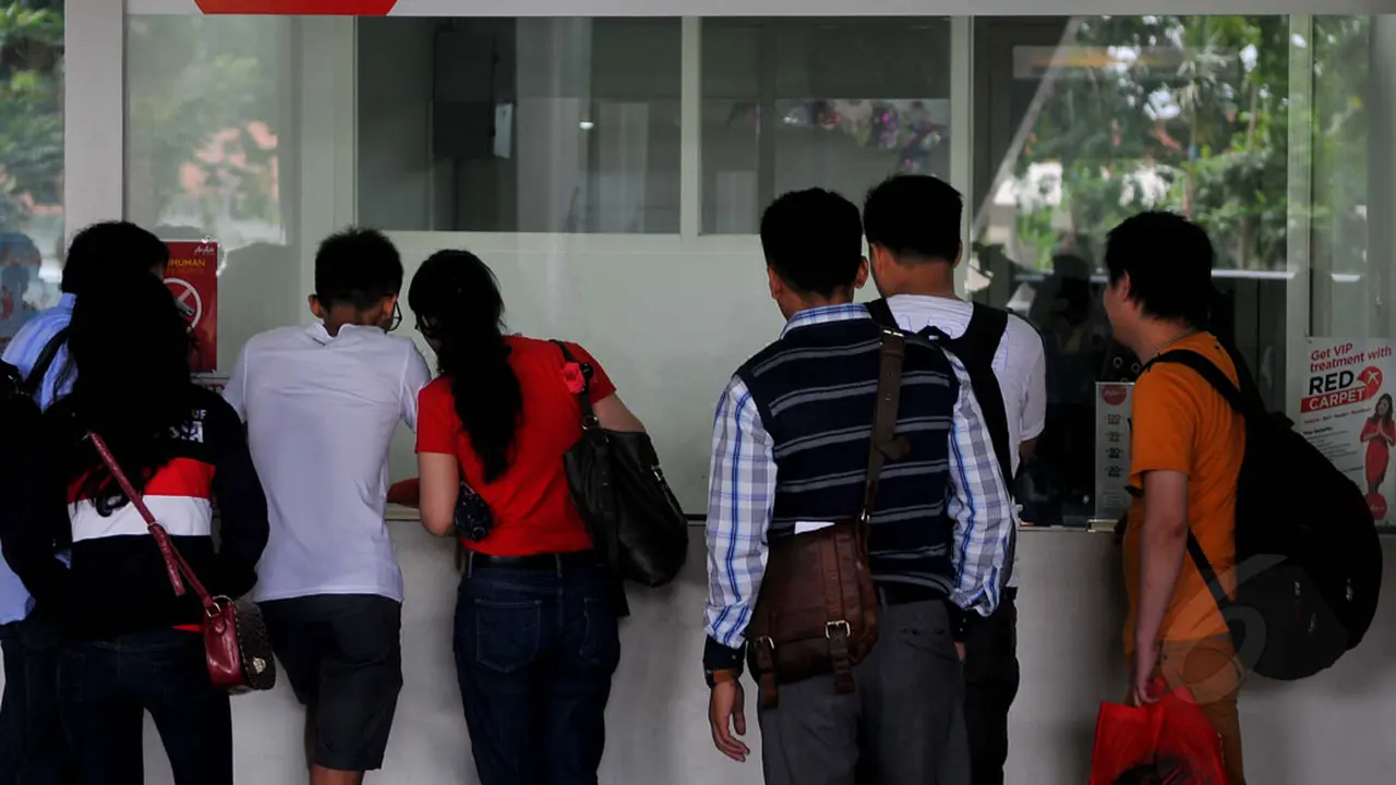 AirAsia Surabaya-Singapura Dibekukan, Calon Penumpang Ubah Jadwal