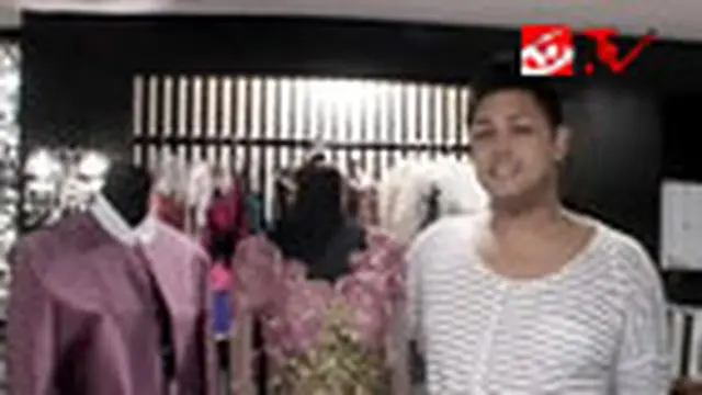 Ivan Gunawan Rancang Kebaya Lamaran Ussy - Andhika