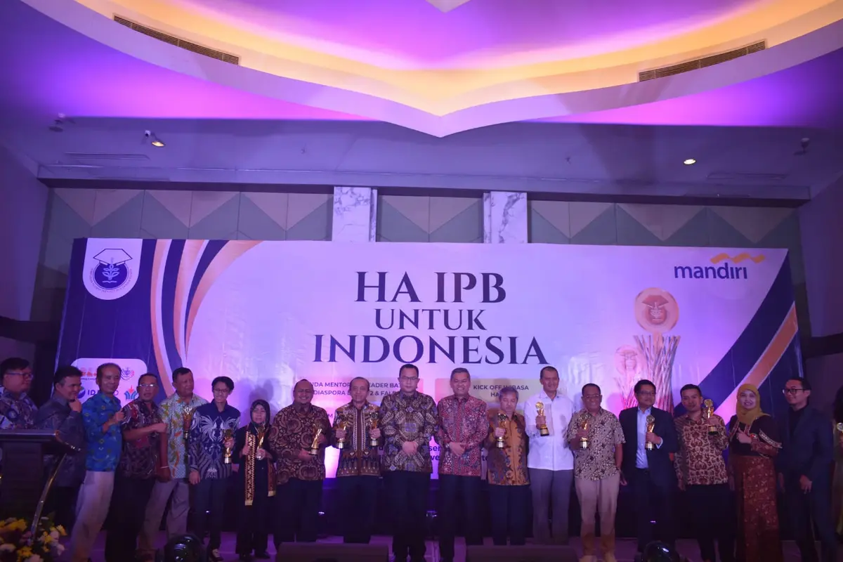 HA IPB Beri Penghargaan Pada Alumni yang Berperan Aktif Bagi Negeri