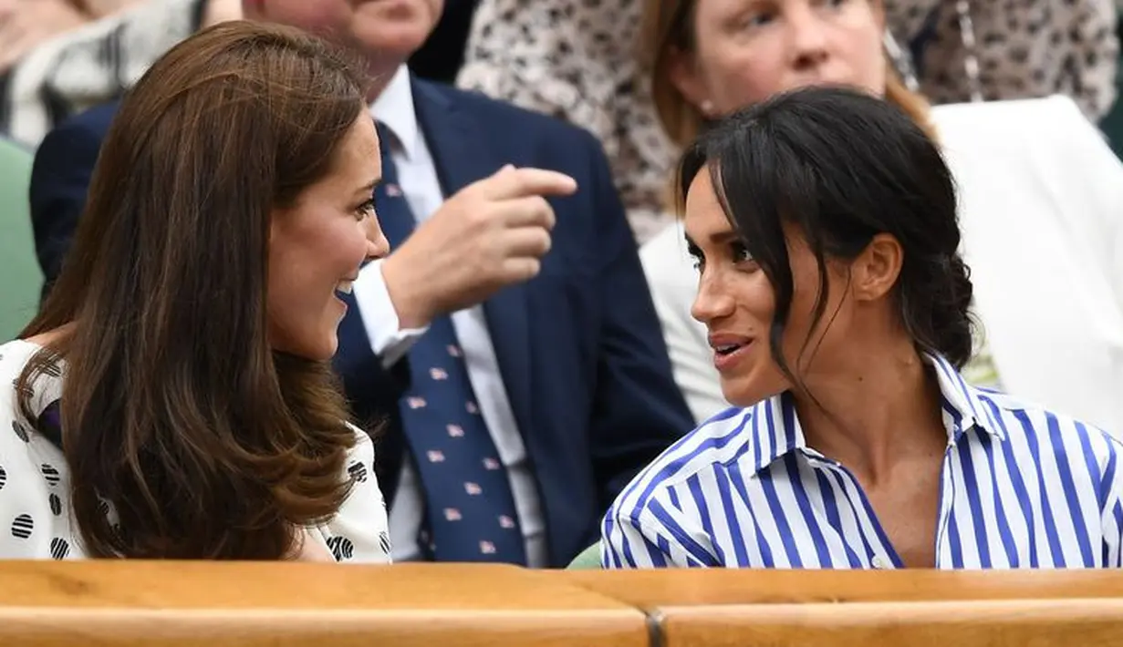 Dilansir dari Cosmopolitan, sumber mengatakan bahwa Meghan sangat menghormati Kate Middleton. (GETTY IMAGES/CLIVE MASON/Cosmopolitan)