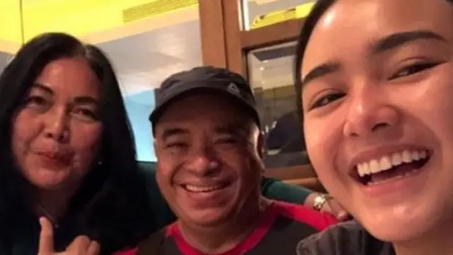 Jarang Tersorot, Ini 6 Potret Kebersamaan Amanda Manopo dan Ibunda