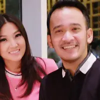 Ruben Onsu dan Wenda Tan gelar tujuh bulanan di restoran.