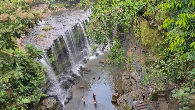 Segarnya Berwisata di Air Terjun Temam di Musi Rawas Sumsel