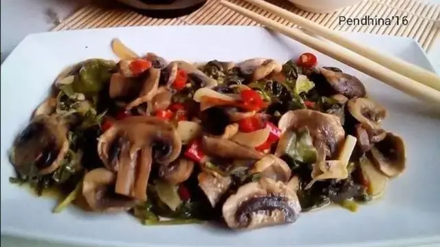 Tumis Daun Ginseng dan Jamur