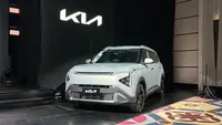 Debut Manis Kia di IIMS 2026, Carens Jadi Primadona