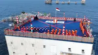 Sebanyak 80 pekerja Pertamina Hulu Energi Offshore North West Java (PHE ONWJ) melaksanakan upacara dalam rangka HUT ke-79 RI. (Dok. PHE ONWJ)