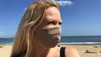 Kreasi masker ramah lingkungan dibuat dari eco nylon yang diregenerasibersumber dari plastik daur ulang, seperti jaring ikan. (dok. Instagram @thyra_ltd/https://www.instagram.com/p/CBfNca9D10H/