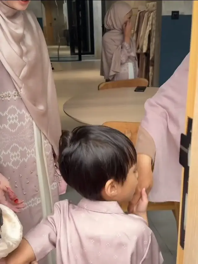 Momen Inara Rusli Berkunjung ke Kediaman Ustaz Felix dan Ummu Alila, Silaturahmi sambil Berguru Ilmu dan Sejarah Islam