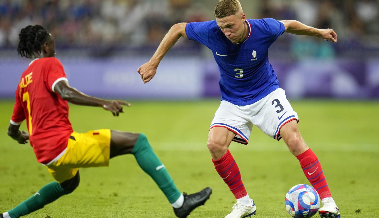 Les Bleus ada di peringkat pertama dan sulit digeser tim lain di grup A sepak bola Olimpiade 2024 setelah sebelumnya juga menang 3-0 atas Amerika Serikat. (AP Photo/Julio Cortez)
