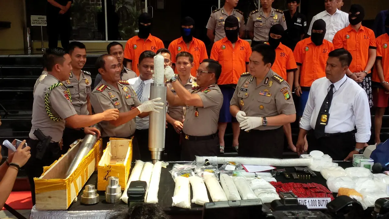 Penyelundup Narkoba Modus Baru Lolos X Ray Dibekuk