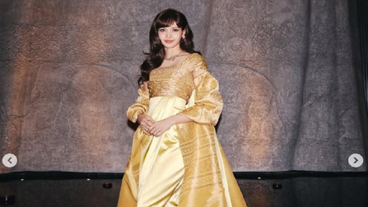 Lisa BLACKPINK Jadi Duta Pariwisata Thailand, Bawa Warisan Ratu Sirikit ke Karpet Merah