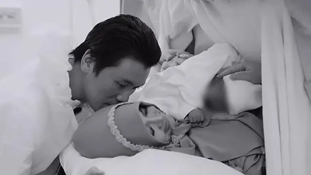 Detik-detik persalinan Syahrini (Instagram/princessyahrini)