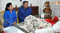 Presiden merasa bangga dan memberikan apresiasi yang tinggi terhadap kiprah Een Sukaesih. (Liputan6.com/Abdul Aziz Prastowo)