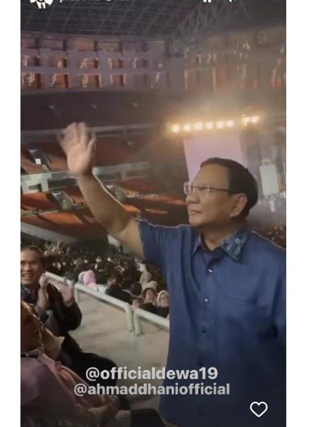 6 Potret Artis dan Pejabat Ikut Nonton Konser Dewa 19 di JIS, Ajang Nostalgia