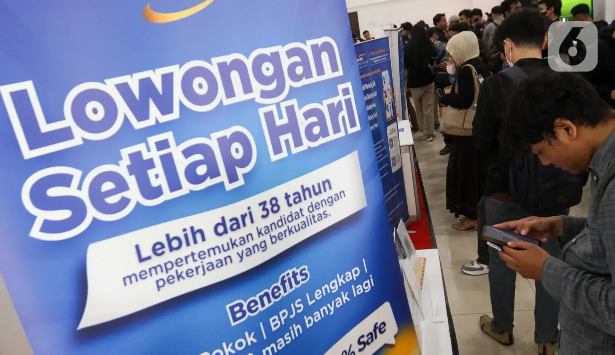 Secara keseluruhan, tingkat partisipasi angkatan kerja (TPAK) sebesar 65,40 persen. (Liputan6.com/Herman Zakharia)