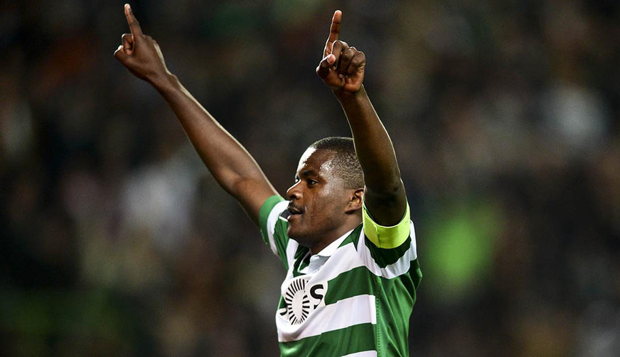 4. William Carvalho, kabar dari A Bola, menyebut kalau pemandu bakat dari Manchester United berada di Lisbon untuk memantau perkembangannya. Setan Merah tertarik untuk memboyong gelandang bertahan ini ke Old Trafford. (AFP/Patricia De Melo Moreira)