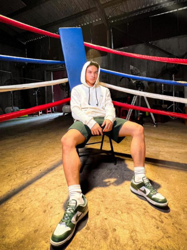 6 Potret Jefri Nichol saat Olahraga Tinju, Terbaru Lawan Haters