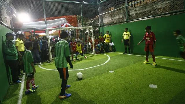 Turnamen Futsal Anak-Anak di Kampung Eks gang Dolly