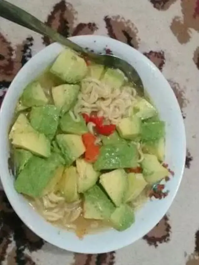 7 Cara Nyeleneh Makan Buah Ala Netizen Ini Bikin Geleng Kepala