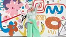 Tak sedikit pula dirinya memperlihatkan baby bump yang semakin membesar. Dikehamilannya kali ini banyak netizen yang menyebut jika penampilan Irish Bella semakin terlihat glowing. (Liputan6.com/IG/@_irishbella_)