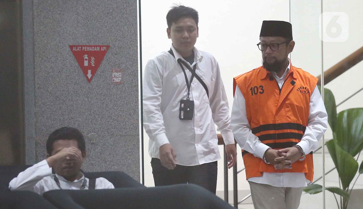 Ishfah Abidal Aziz namalain Gus Alex (kanan) usai menjalani pemeriksaan lanjutan di Gedung Merah Putih Komisi Pemberantasan Korupsi (KPK), Jakarta, Rabu (13/5/2026). (Liputan6.com/Helmi Fithriansyah)