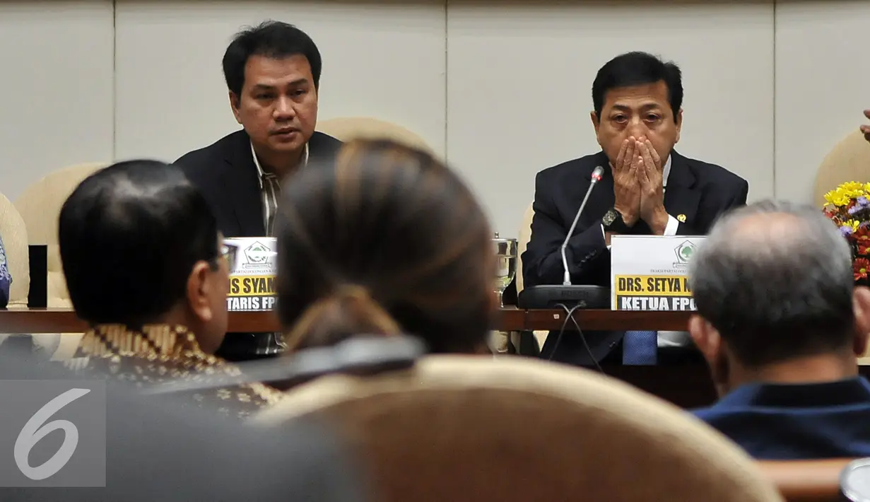 Ketua Fraksi Partai Golkar, Setya Novanto (kanan), Sekertaris Fraksi Partai Golkar, Azis Syamsuddin, saat acara Syukuran Hari Ulang Tahun ke-48 Fraksi Partai Golkar di Jakarta, Senin (15/2/2016). (Liputann6.com/Johan Tallo)