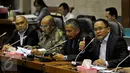 Ketua Komisi VI Achmad Hafisz Tohir memberikan keterangan pers terkait kinerja BUMN, Jakarta, Rabu (30/9/2015). Komisi VI akan membahas Panja (Panitia Kerja) terkait isu Pelindo II. (Liputan6.com/Johan Tallo)