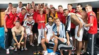 Kanselir Jerman `Menyusup` ke Ruang Ganti Pemain