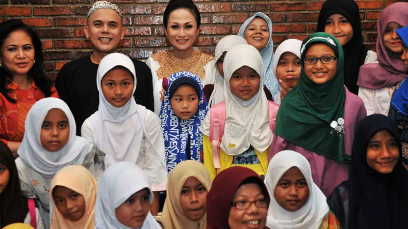 Sisca Dewi: Ada Kepuasan Tersendiri Saat Lihat Senyum Anak Yatim.