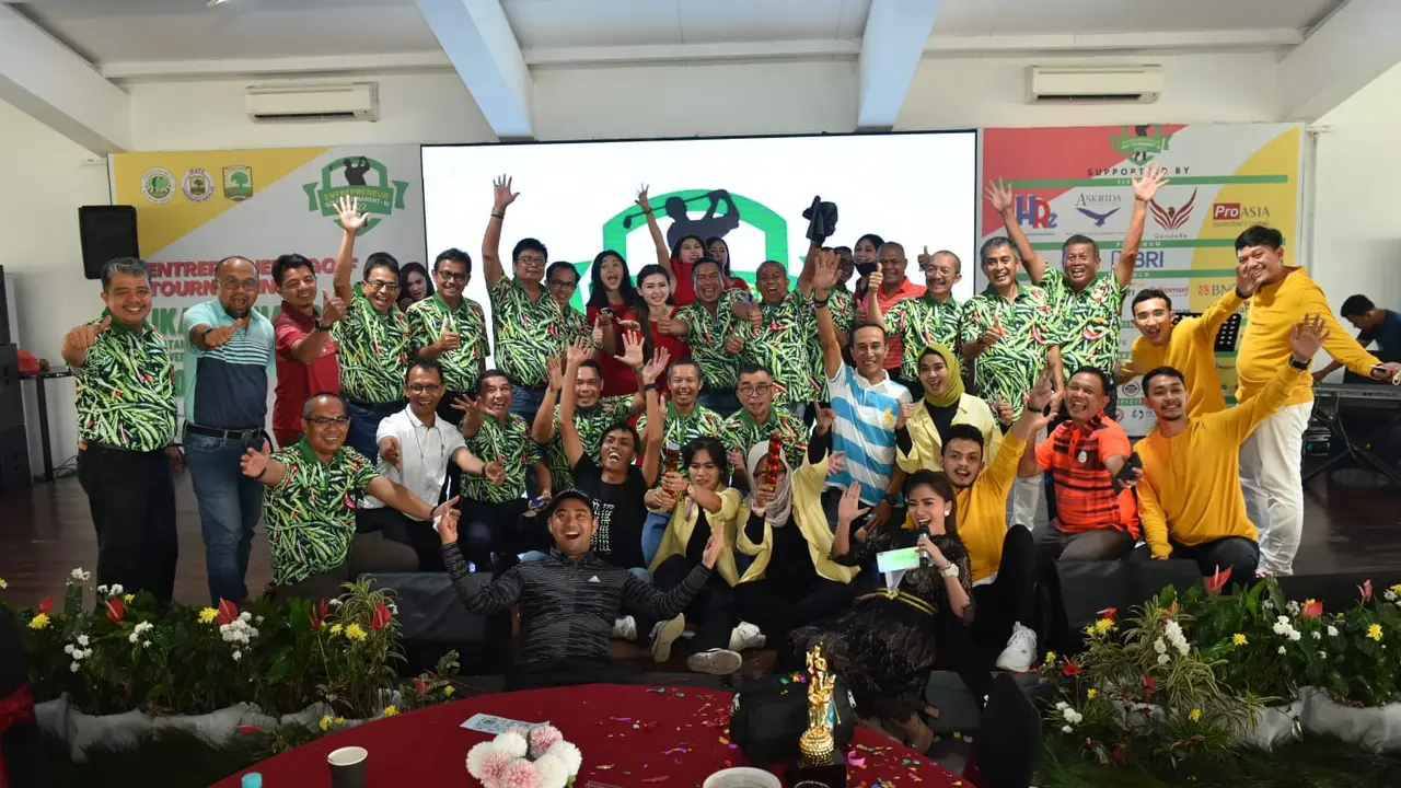 Para peserta turnamen Golf EGT 2022