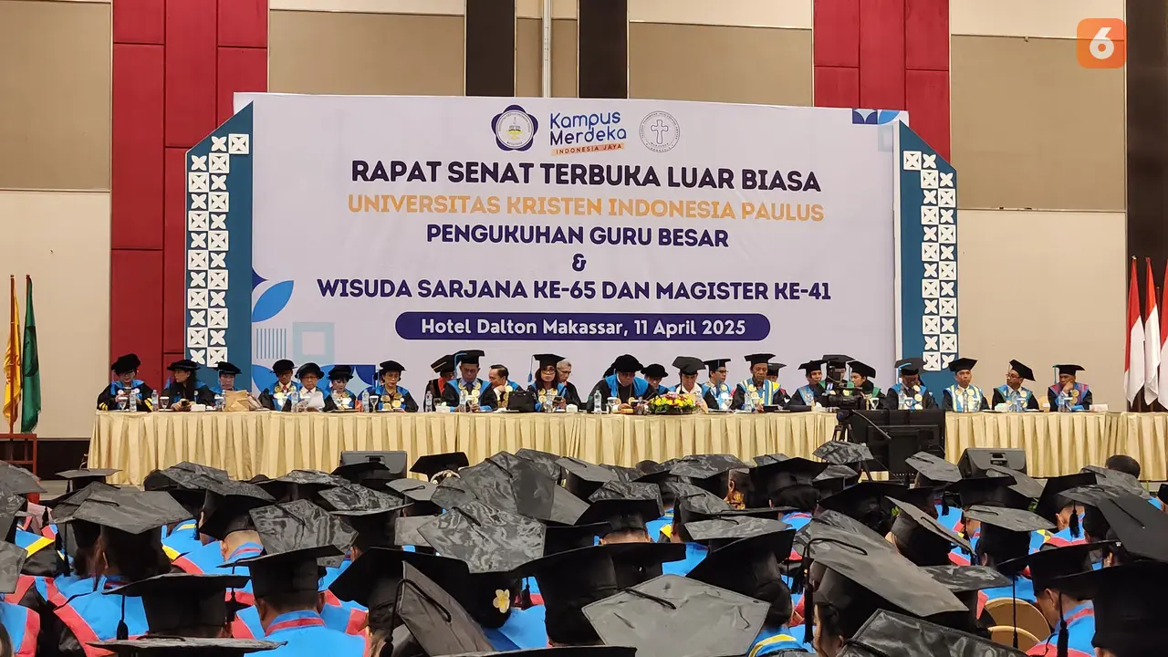 Kampus tertua Universitas Kristen Indonesia Paulus (UKI Paulus) Makassar melepas 481 mahasiswa sebagai wisudawan. (Liputan6.com/ Eka Hakim)