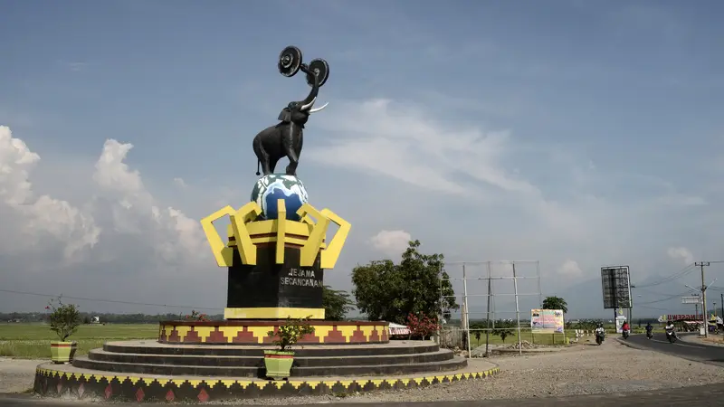 20161221-Angkat-Besi-Lampung-AFP